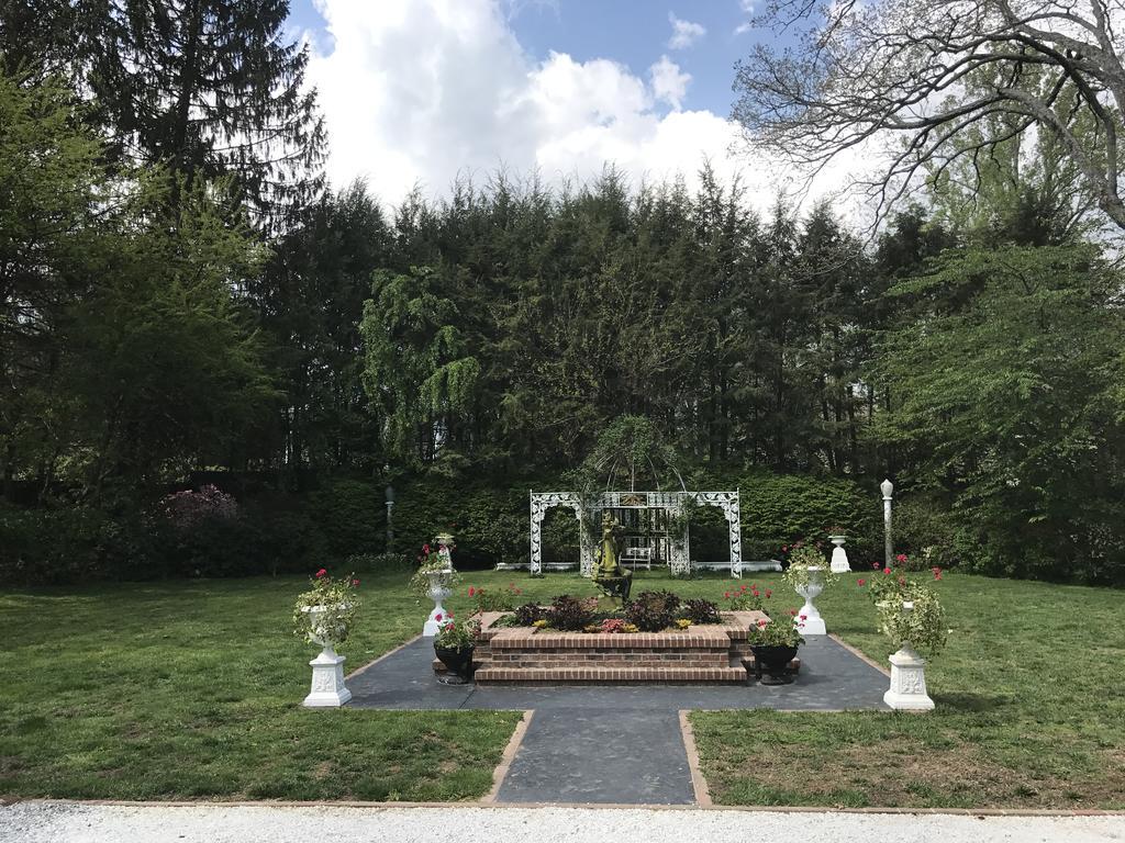 The Melange Inn Hendersonville Exterior foto